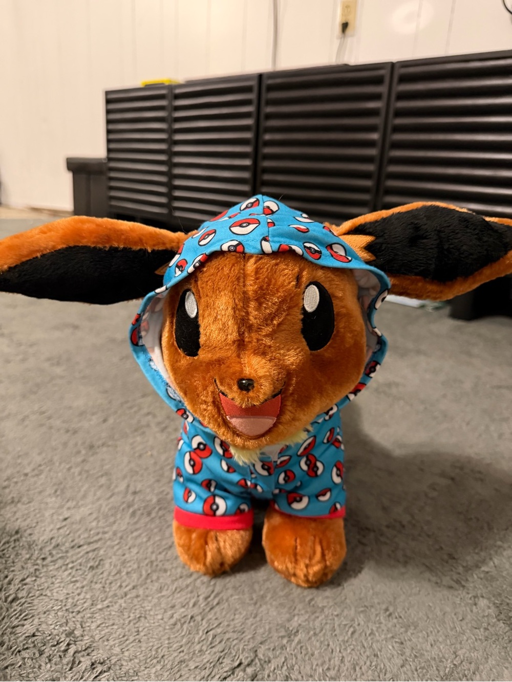 Eevee Plush with Blue Poké Ball Hoodie - Build-A-Bear